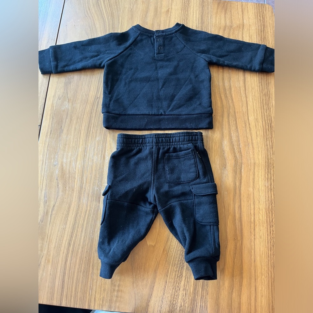 Perfect Condition Reebok Jogger Set - Picture 2 of 6